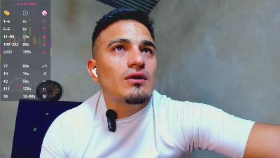 MateoValencia_ live cam on Cam4