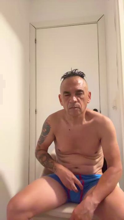 Matheocali25 live cam on Cam4
