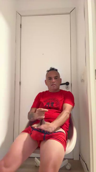 Matheocali25 live cam on Cam4