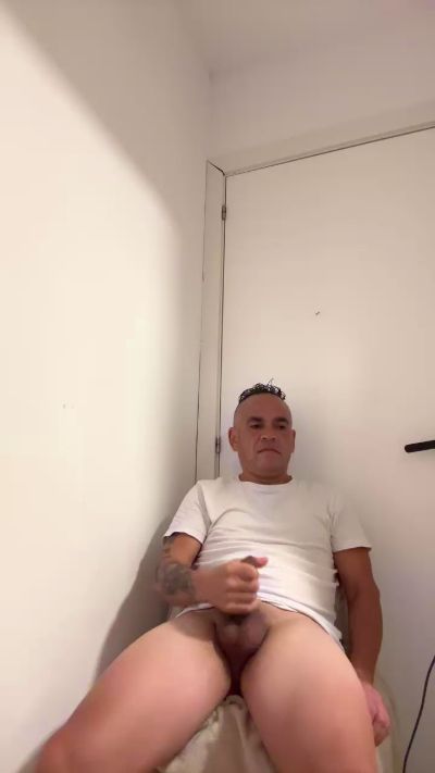 Matheocali25 live cam on Cam4