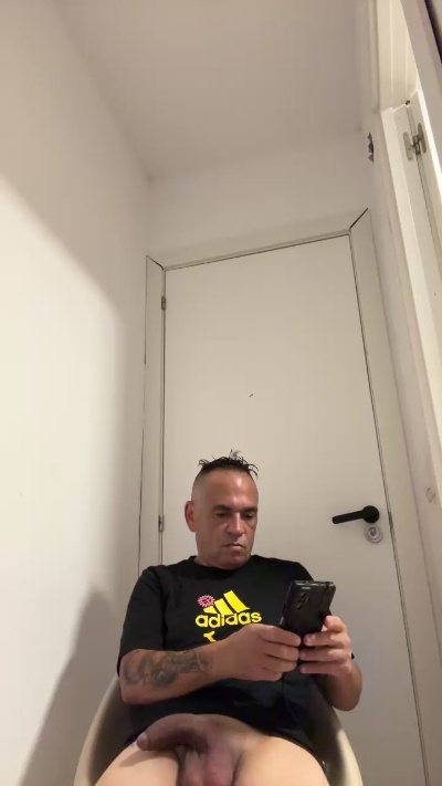 Matheocali25 live cam on Cam4