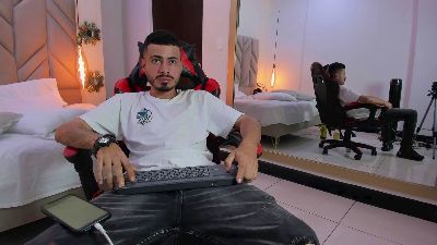 MathewCullem live cam on Cam4