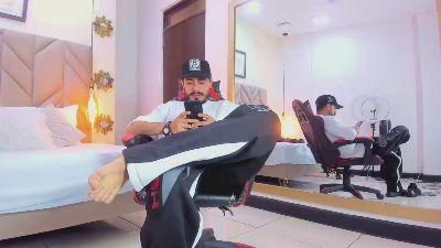 MathewCullem live cam on Cam4