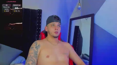 Mathewboy1 live cam on Cam4