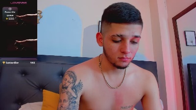 Mathewboy1 live cam on Cam4