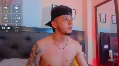 Mathewboy1 live cam on Cam4