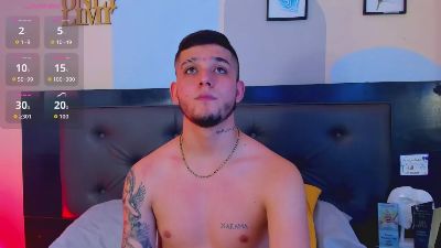Mathewboy1 live cam on Cam4