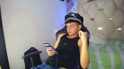 Mathias_twinkk live cam on Cam4