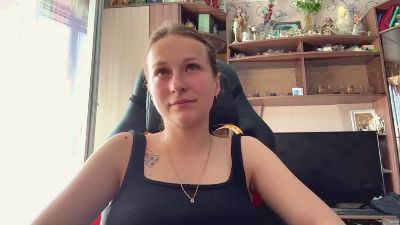 MatildaEaslick live cam on Cam4