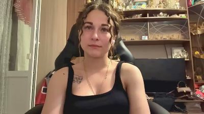 MatildaEaslick live cam on Cam4