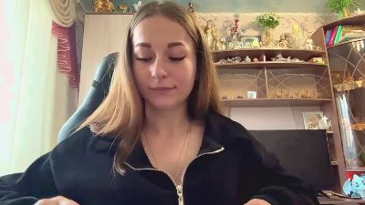 MatildaEaslick live cam on Cam4