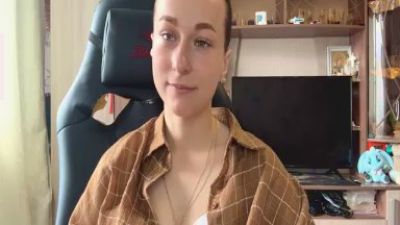 MatildaEaslick live cam on Cam4