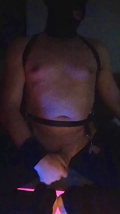 Matt33fet live cam on Cam4
