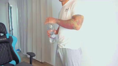 MattMalone live cam on Cam4