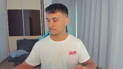 MattMalone live cam on Cam4