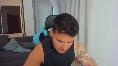 MattMalone live cam on Cam4