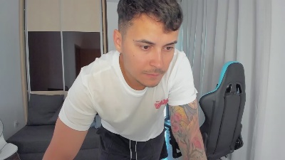 MattMalone live cam on Cam4