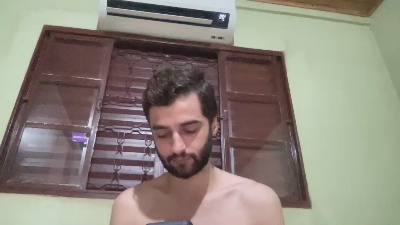 MatteoFacci live cam on Cam4