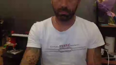 Matteodom85 live cam on Cam4