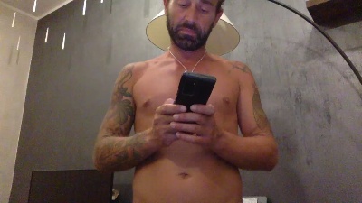 Matteodom85 live cam on Cam4