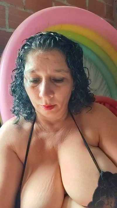 Maturealexa live cam on Cam4