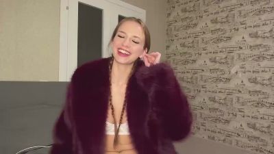 MauraGoudeau live cam on Cam4