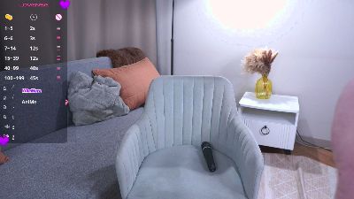 MaureenCrust live cam on Cam4