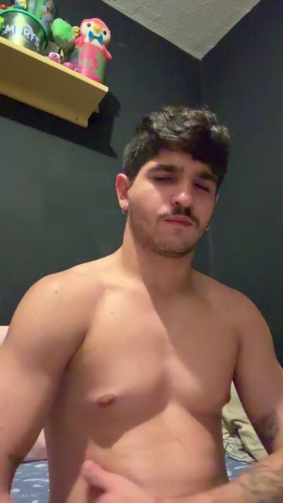 Mauriciobueno20 live cam on Cam4