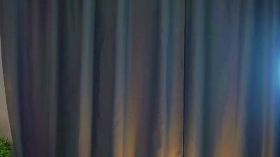 MavisKrack live cam on Cam4