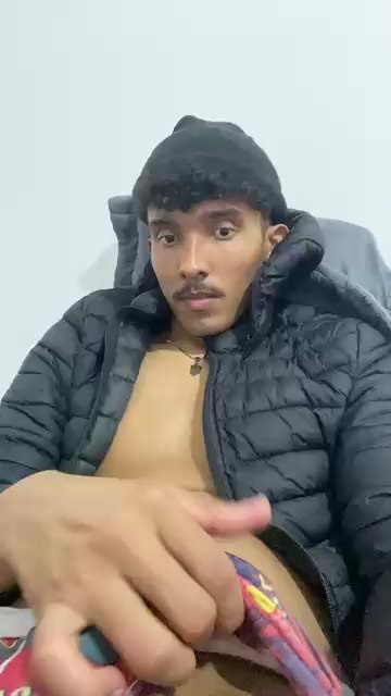 MavyFelipe live cam on Cam4