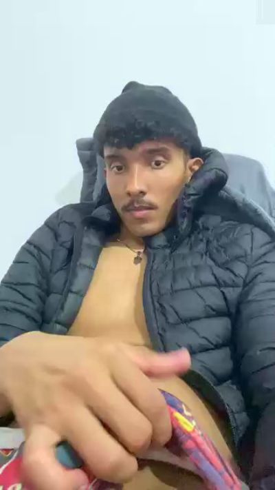 MavyFelipe live cam on Cam4