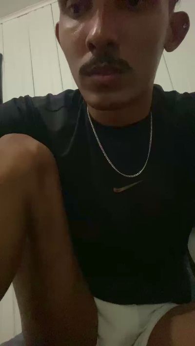 MavyFelipe live cam on Cam4