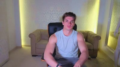 MaxKaidenn live cam on Cam4
