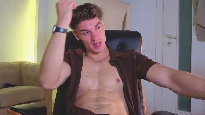 MaxKaidenn live cam on Cam4