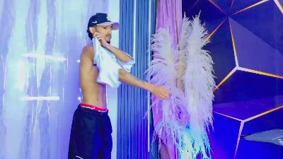 MaxWellMacX live cam on Cam4
