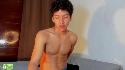 Max_Khalil live cam on Cam4