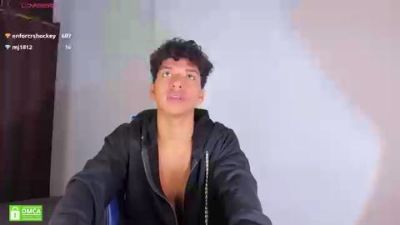 Max_Khalil live cam on Cam4