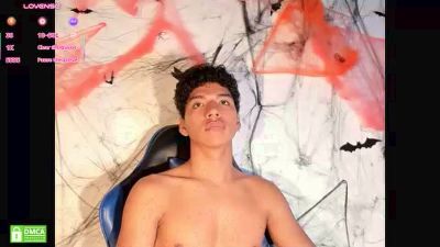Max_Khalil live cam on Cam4