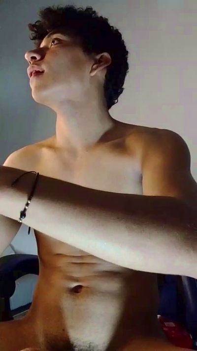 Max_Khalil live cam on Cam4
