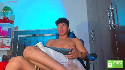 Max_Khalil live cam on Cam4