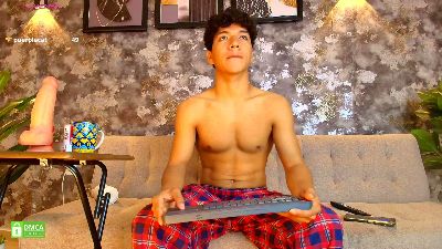 Max_Khalil live cam on Cam4