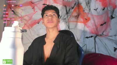 Max_Khalil live cam on Cam4