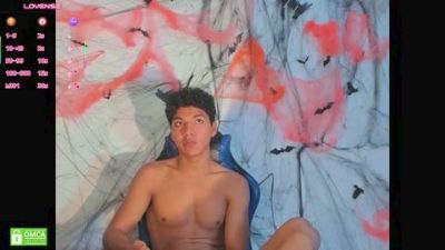 Max_Khalil live cam on Cam4