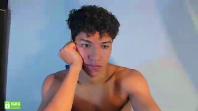 Max_Khalil live cam on Cam4