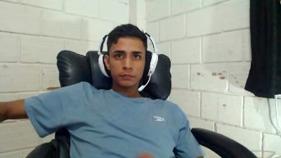Max_THD live cam on Cam4