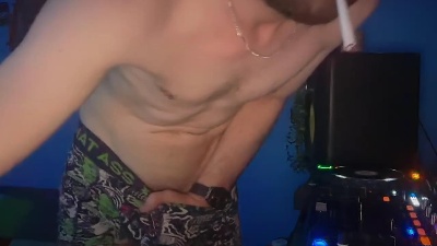 Max_nutt live cam on Cam4