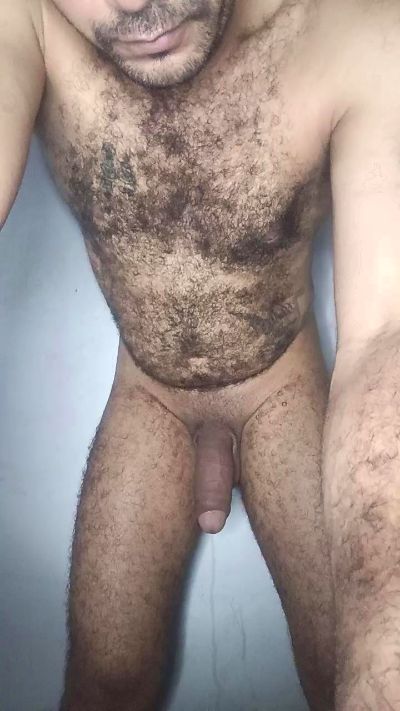 Maxi00908 live cam on Cam4