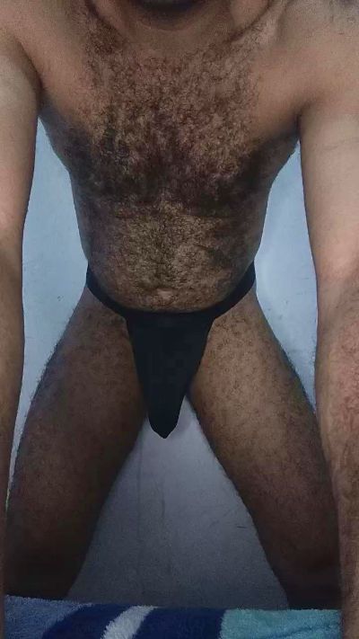 Maxi00908 live cam on Cam4