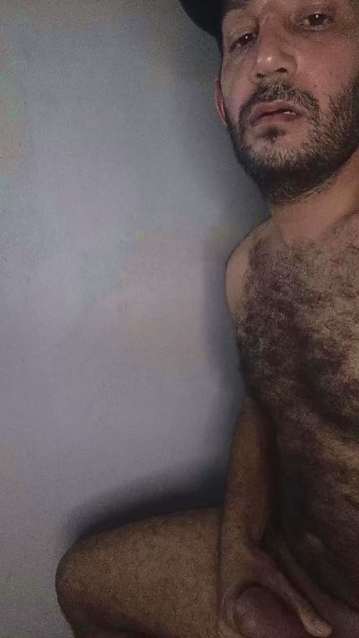 Maxi00908 live cam on Cam4