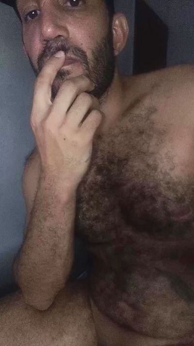 Maxi00908 live cam on Cam4